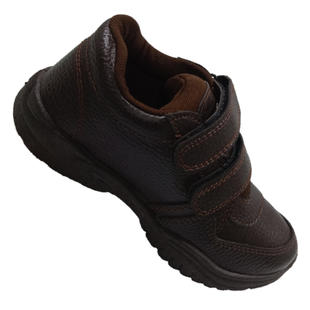 Why Schools Prefer Best School Shoes Manufacturers Over Local Suppliers